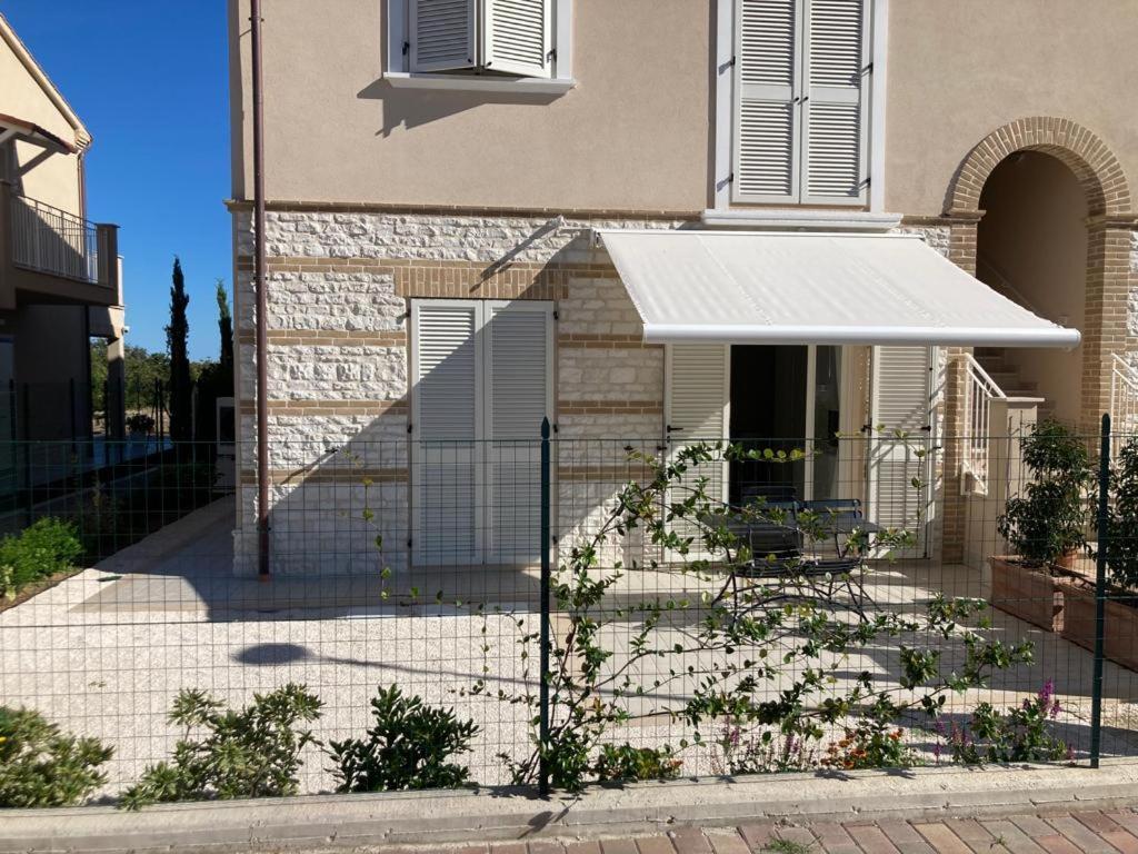 Nuovo Bilocale Super Accessoriato Con Spazio Esterno Apartamento Sirolo Exterior foto